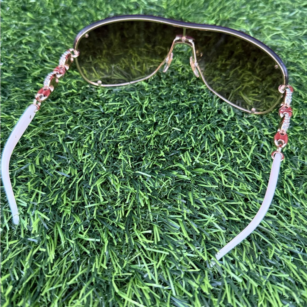 Gucci Gold-Tone Sunglasses with Brown Gradient Lenses - Picture 5 of 9